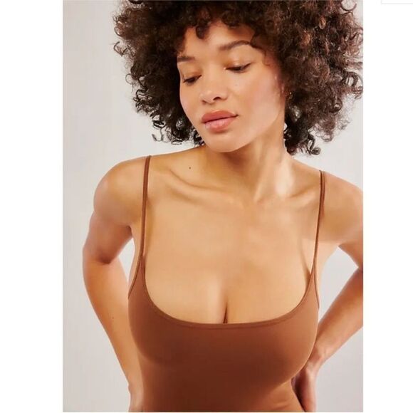 Free People NWT Basique Boyshort Onesie in the color cappuccino size XS - Picture 3 of 4